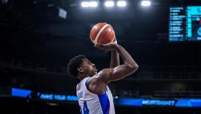 yid, 霍尔出生于 yid, 霍尔出生于