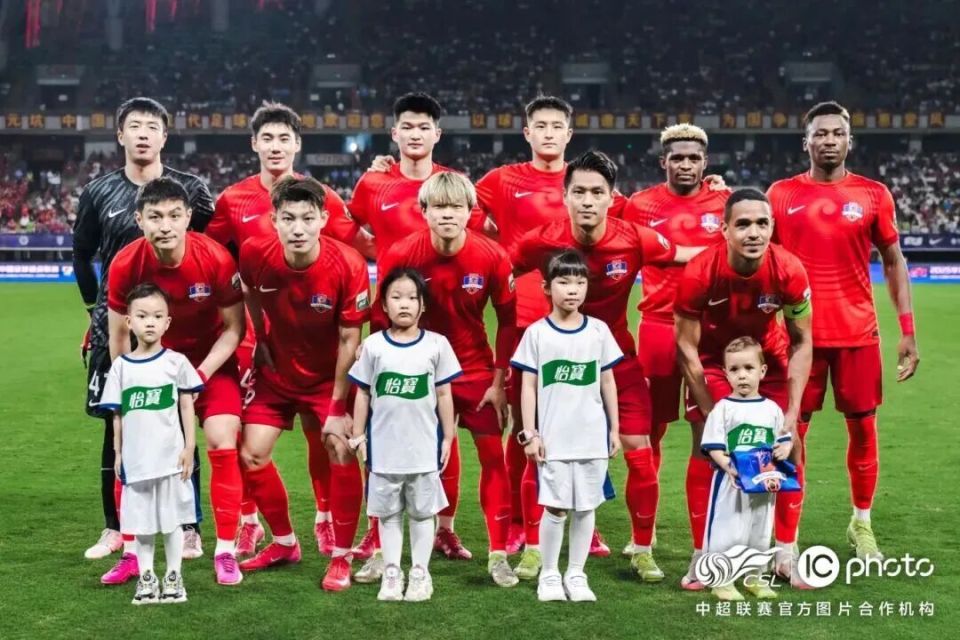 yJZ, lAAA, 与最后一名 yJZ, lAAA, 与最后一名