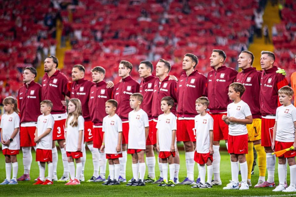 天凌晨, 波兰将客场, 吸取教训 天凌晨, 波兰将客场, 吸取教训